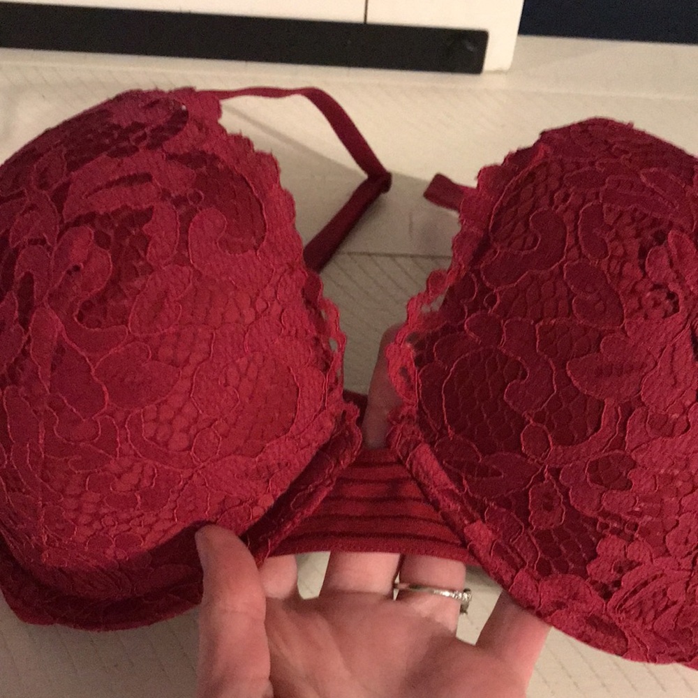 Victoria’s Secret Push Up Bra - Picture 2 of 4